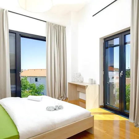 Modern Dalmatian Place Rogoznicko